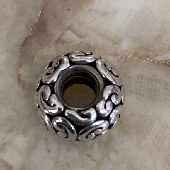 Pandora Feeling Groovy Sterling Silver Bead Charm - Picture 4 of 4